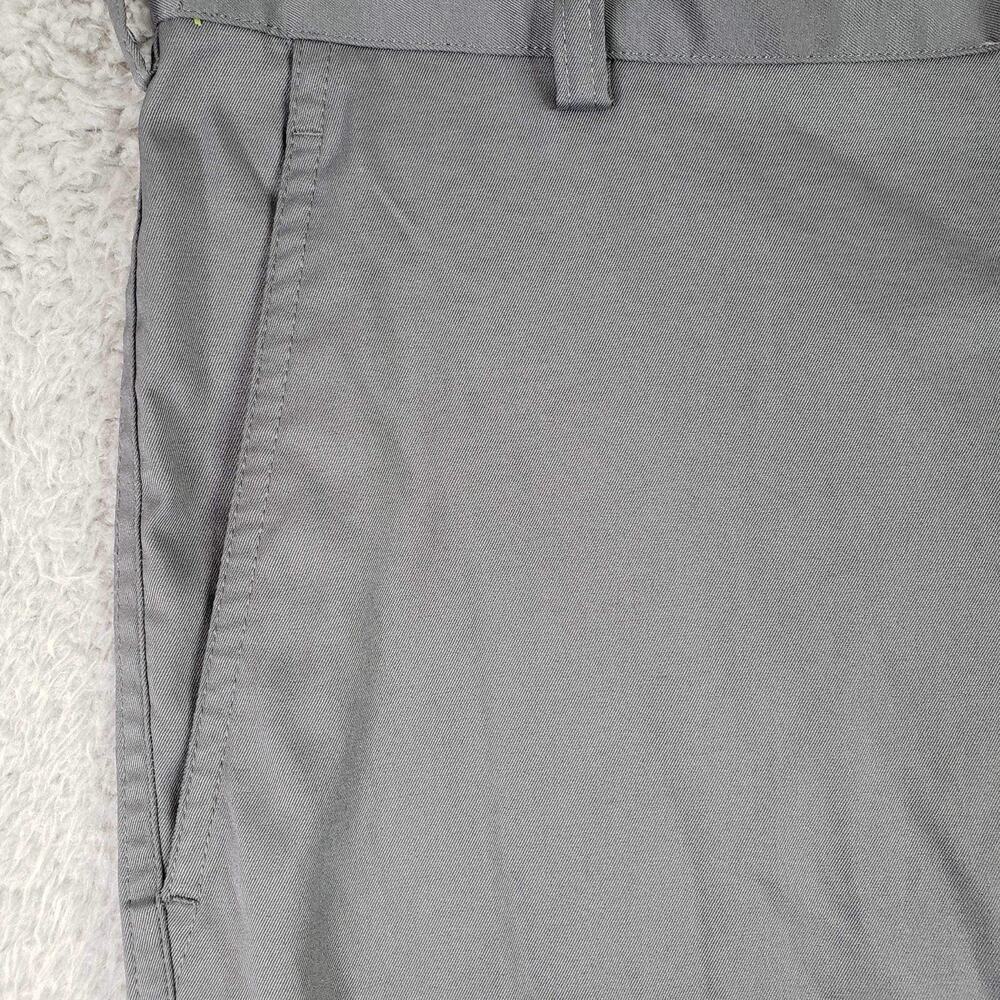 Nike Golf Pants Men’s Size 32x32 Gray Straight Leg Chino Flat Front - Picture 4 of 10